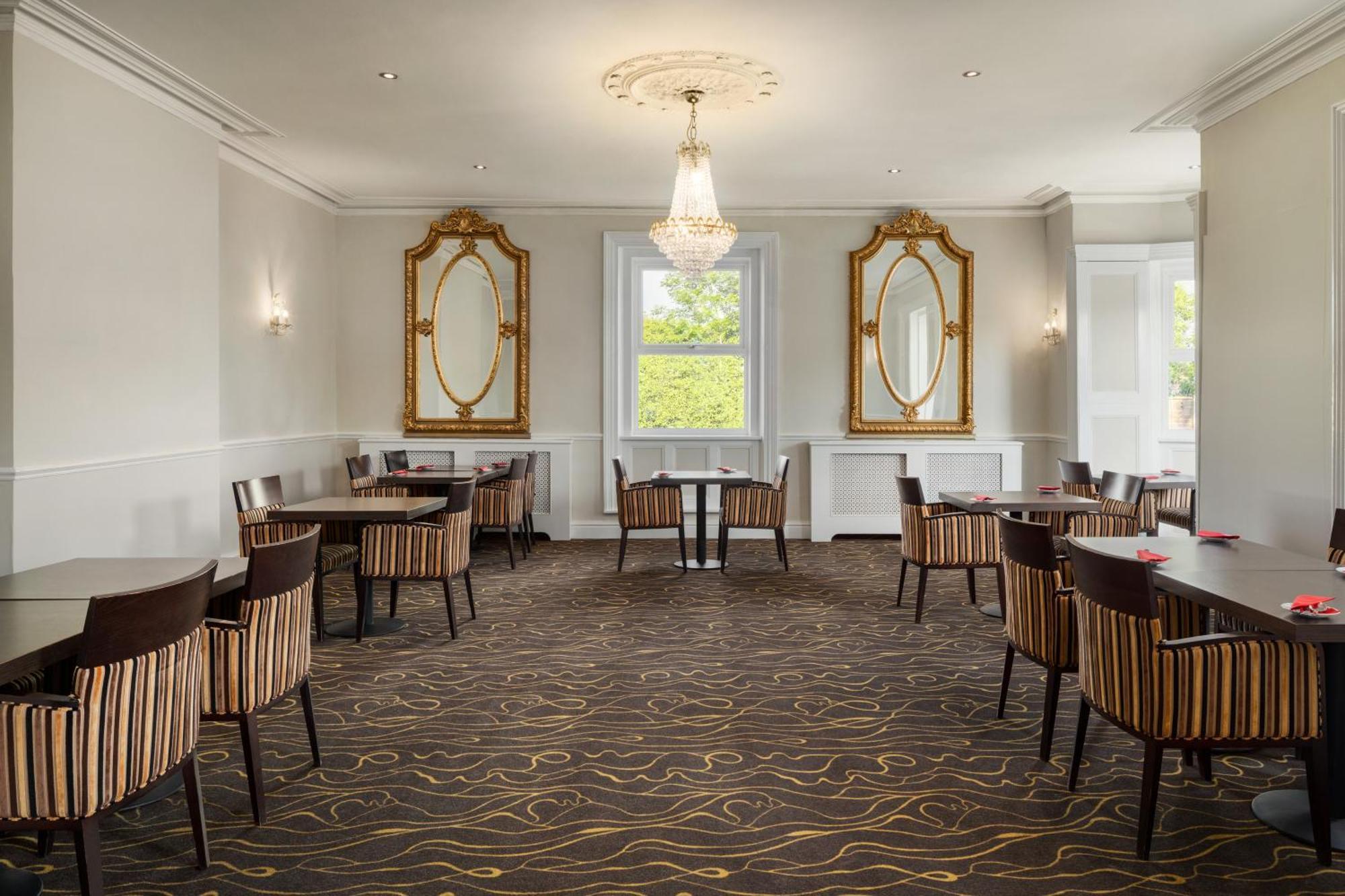 Ramada By Wyndham Cheltenham Golden Valley المظهر الخارجي الصورة