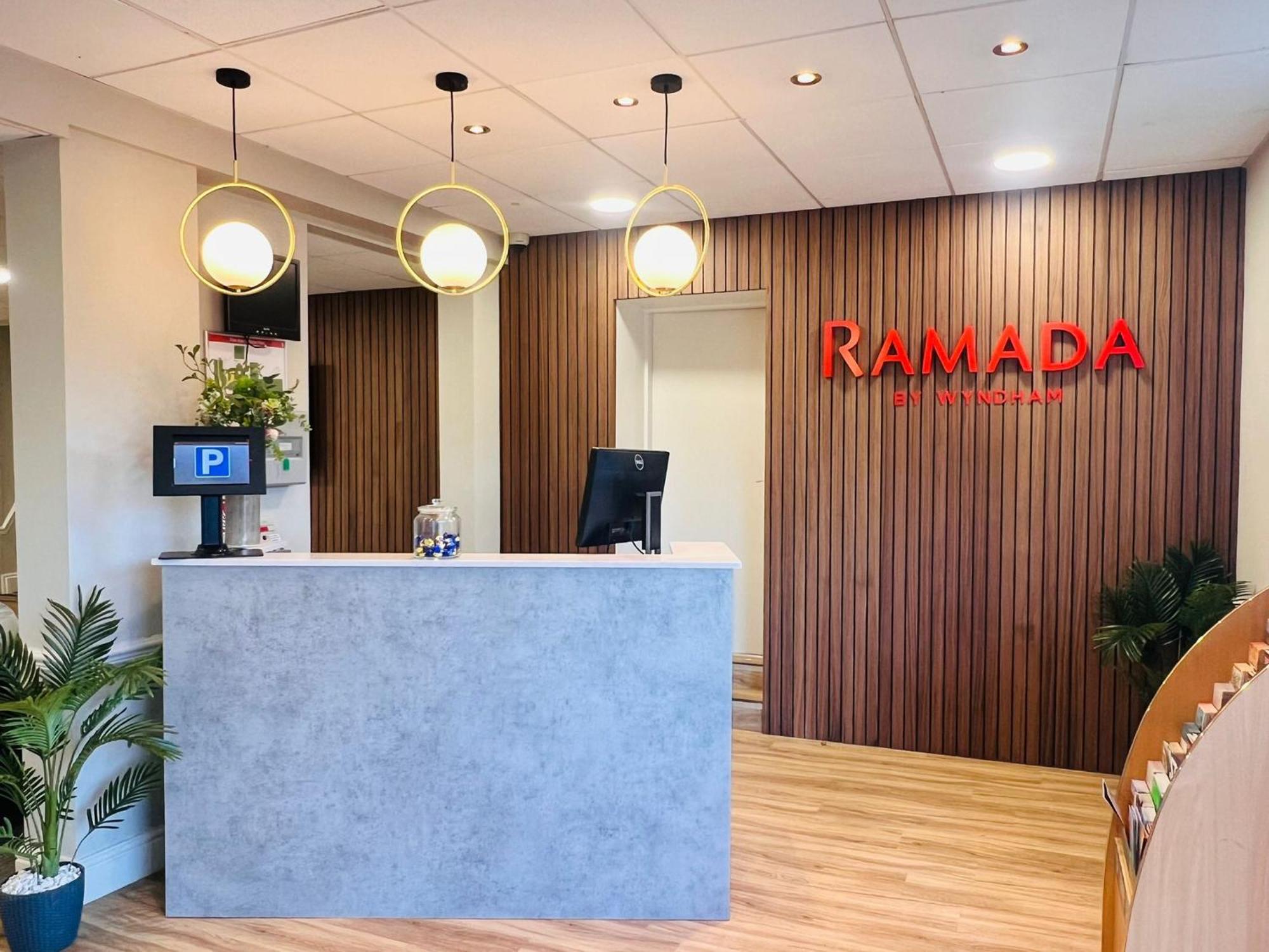 Ramada By Wyndham Cheltenham Golden Valley المظهر الخارجي الصورة