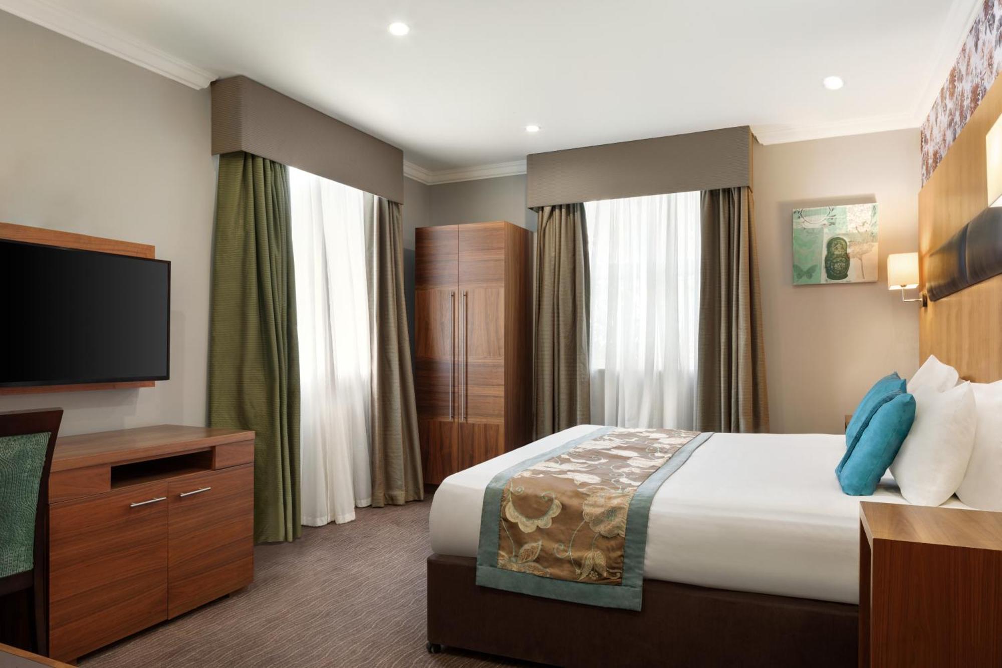 Ramada By Wyndham Cheltenham Golden Valley المظهر الخارجي الصورة