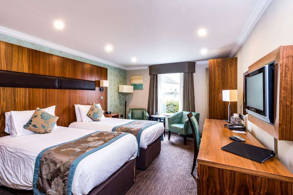 Ramada By Wyndham Cheltenham Golden Valley الغرفة الصورة